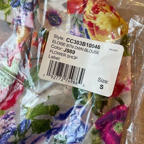 Eloise Floral Print Viscose & Silk Blouse
Alice + Olivia - Picture 5 of 9